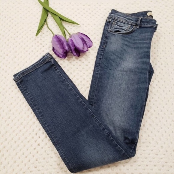 Zara Basic Denim Straight Leg Jeans